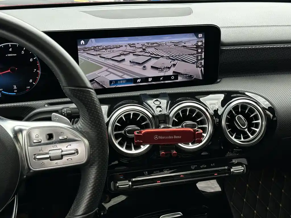 Mercedes-Benz A-Class 2023 — фото 13