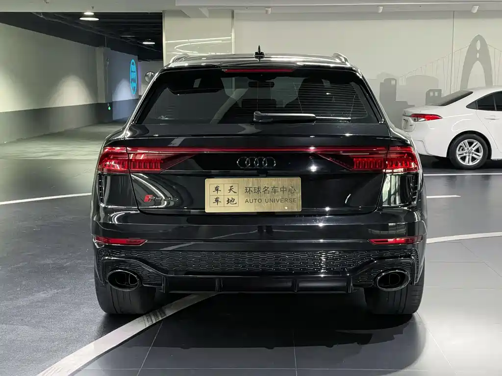 Audi RS Q8 2022 — фото 21