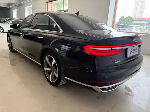 Audi A8 2021