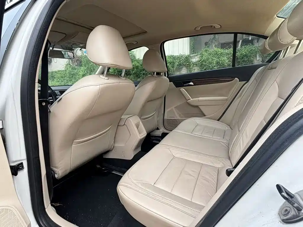 Volkswagen Lavida 2014
