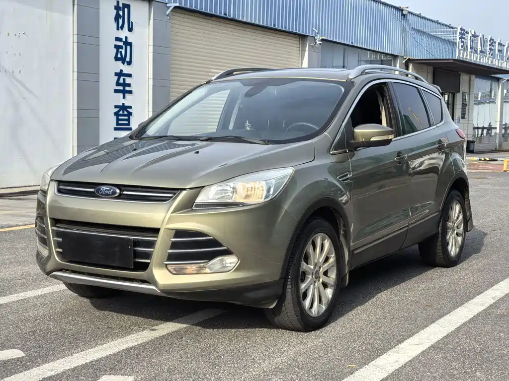 Ford Kuga 2016 — фото 1