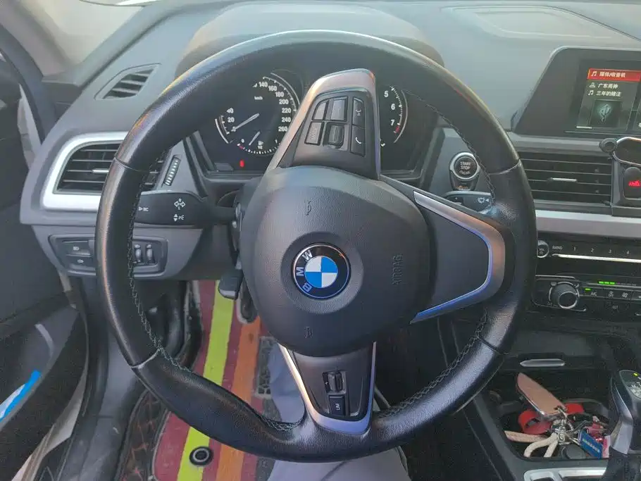 BMW 1 Series 2019 — фото 14
