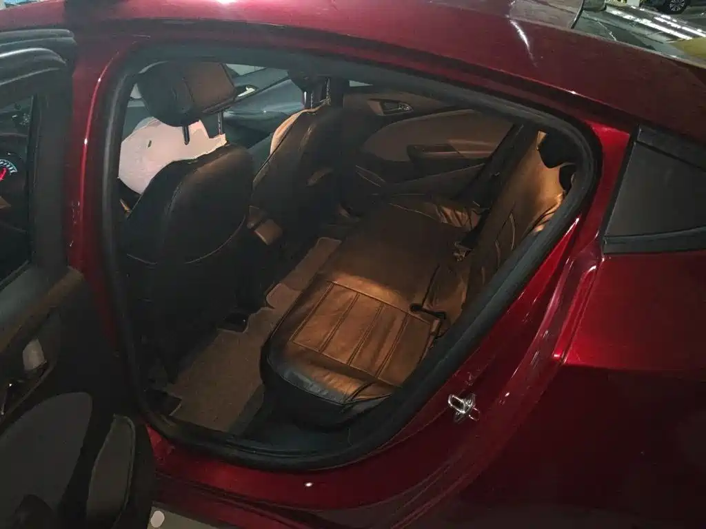 Chevrolet Cruze 2018 — фото 14