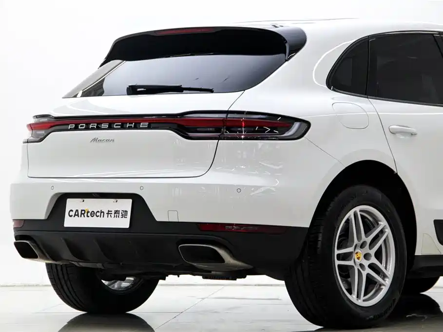 Porsche Macan 2021 — фото 33