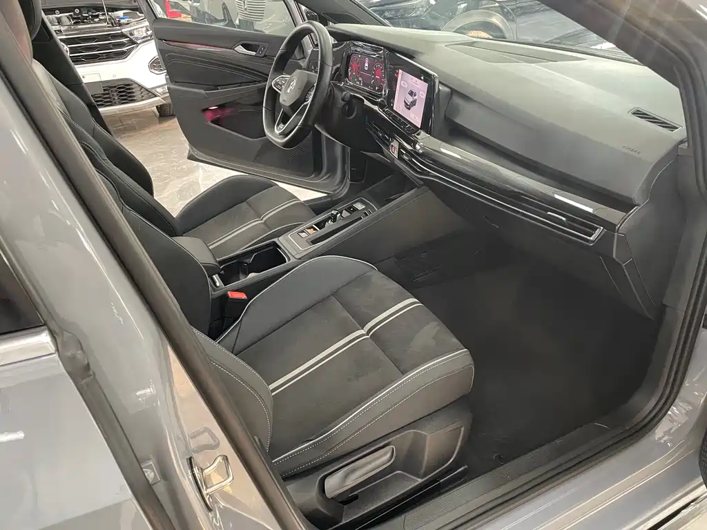 Volkswagen Golf 2022