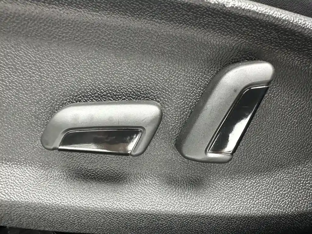 Skoda Octavia 2023 — фото 13