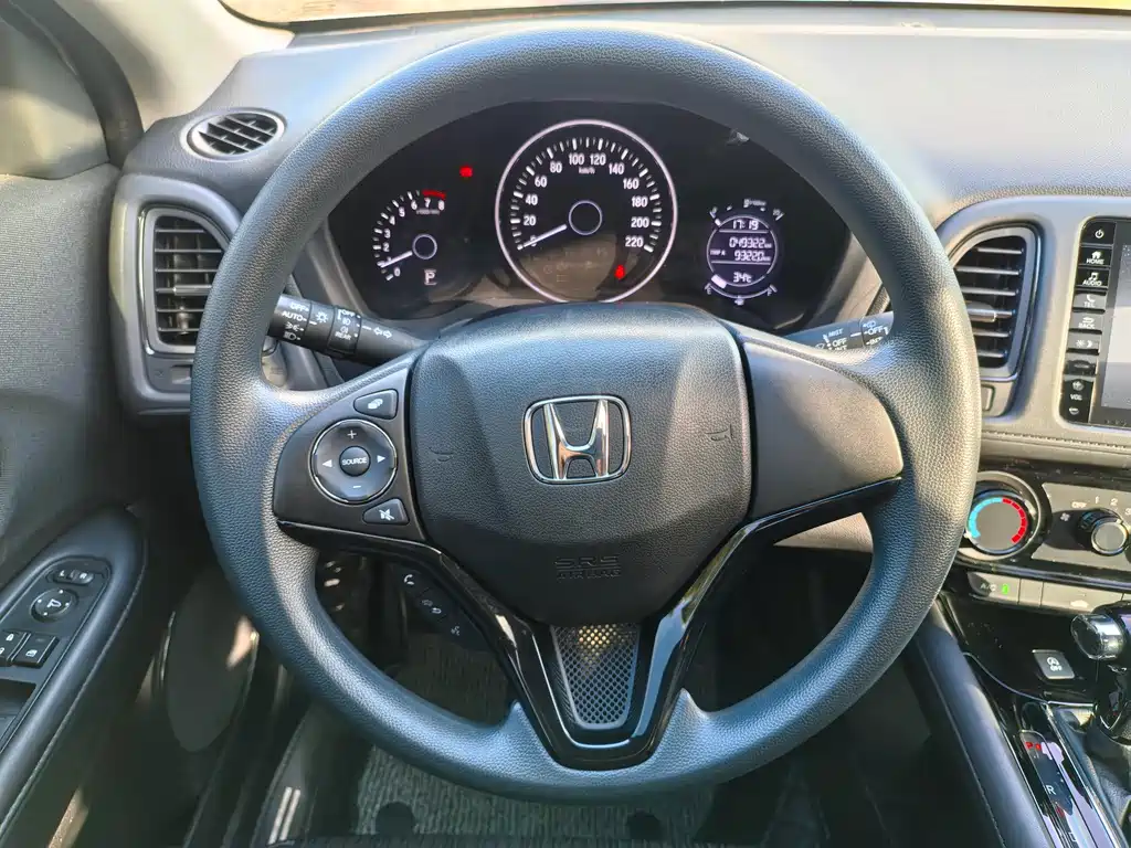 Honda Vezel 2022 — фото 9