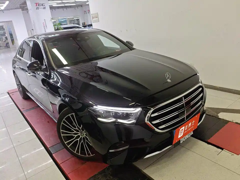 Mercedes-Benz E-Class 2024