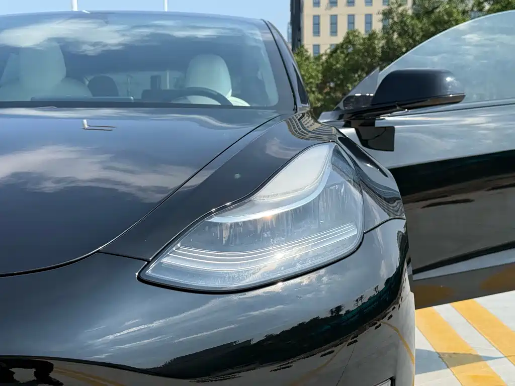Tesla Model 3 2019 — фото 11