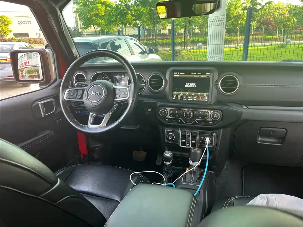 Jeep Wrangler PHEV 2021 — фото 3