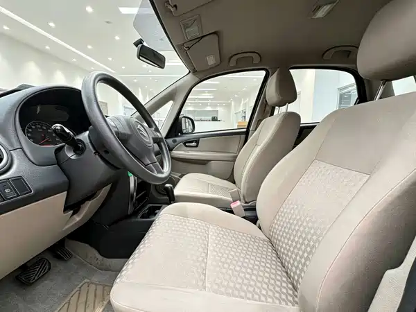 Suzuki Karma 2012