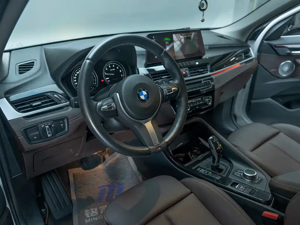 BMW X2 2022 — фото 10
