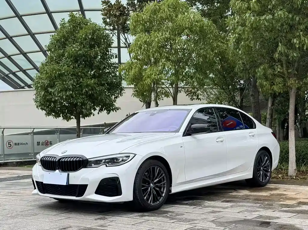 BMW 3 Series 2021