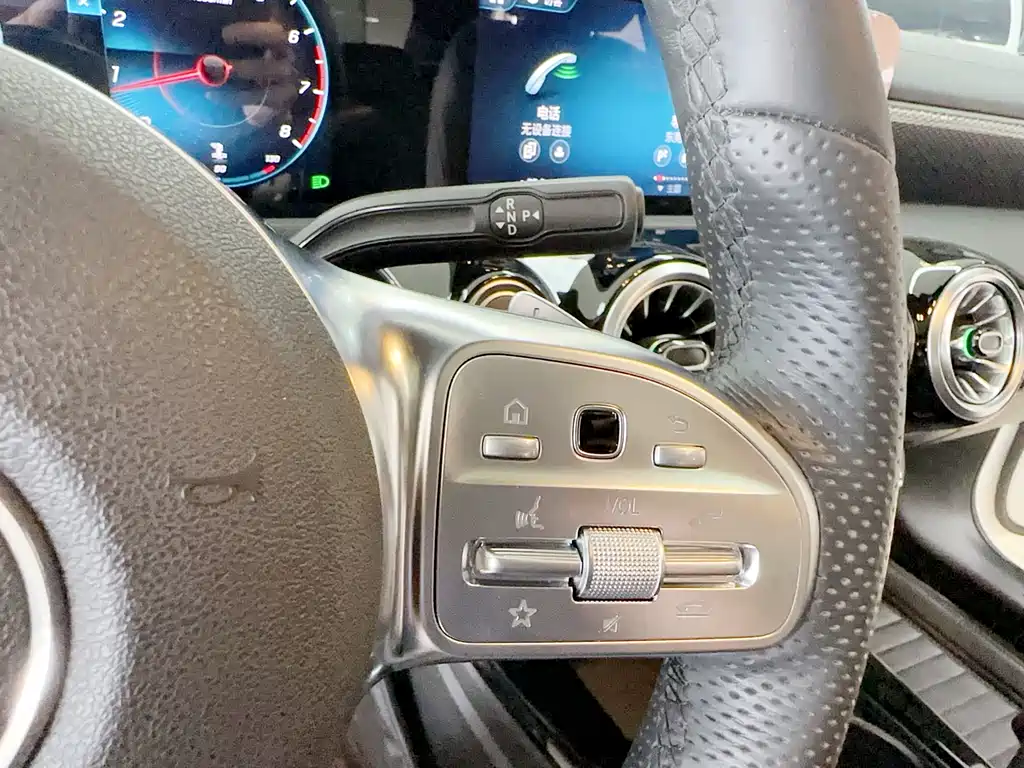 Mercedes-Benz A-Class 2022 — фото 17