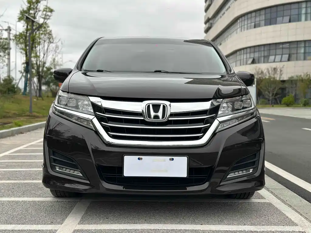 Honda Elysion 2019 — фото 2