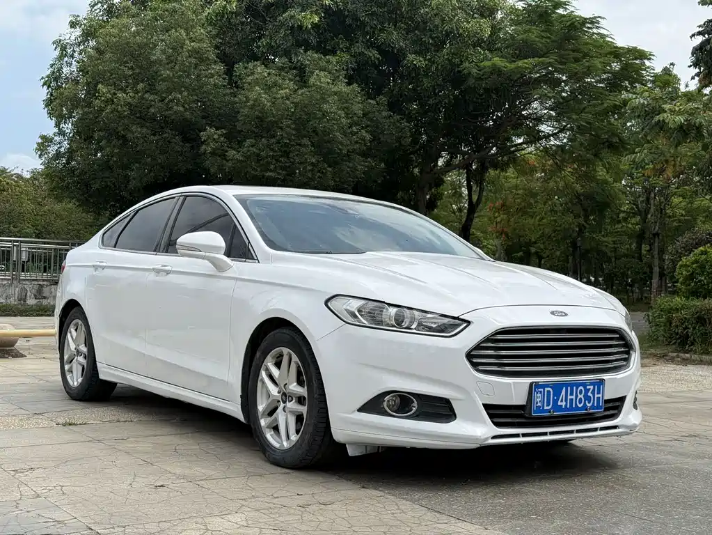 Ford Mondeo 2015 — фото 3