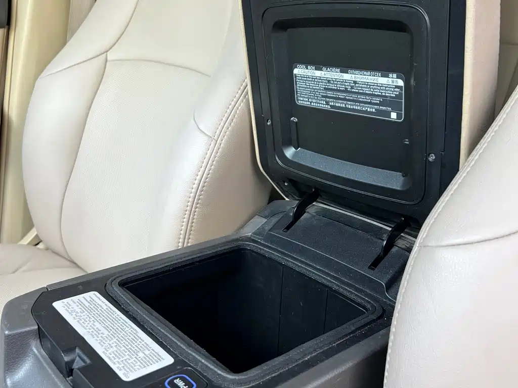 Toyota Prado 2015 — фото 12
