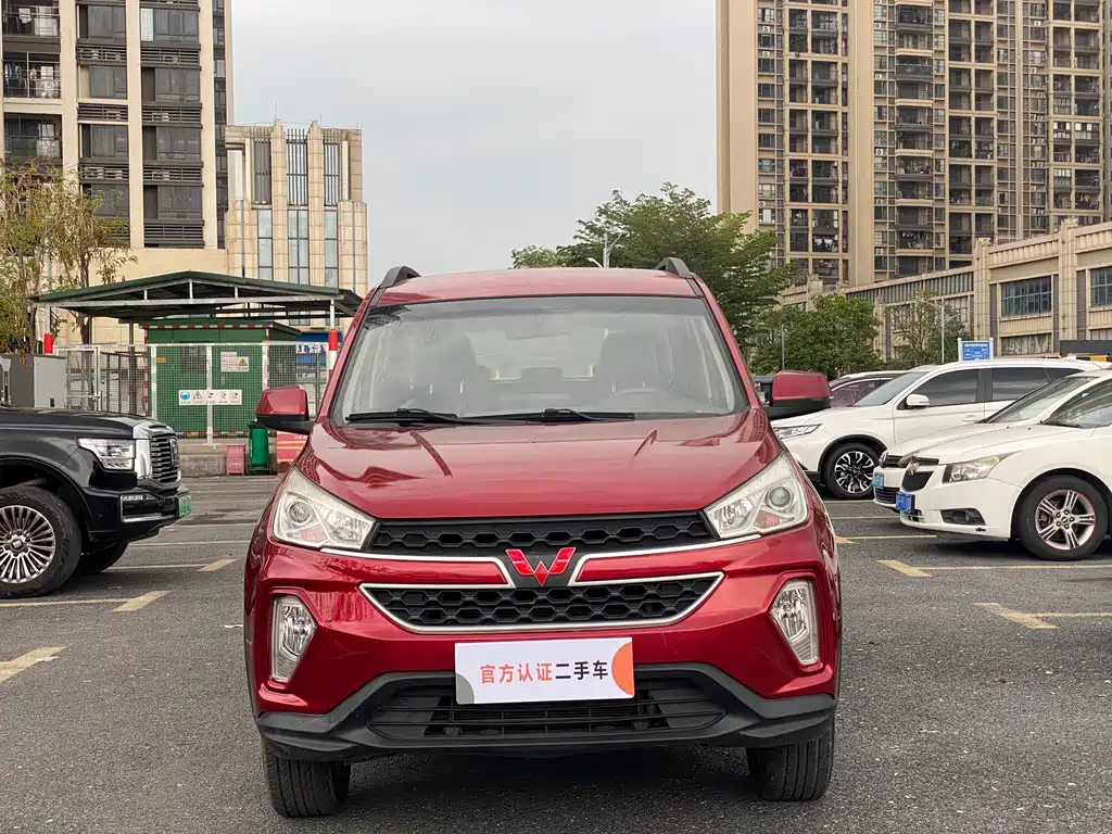 Wuling Hongguang S3 2018 — фото 2