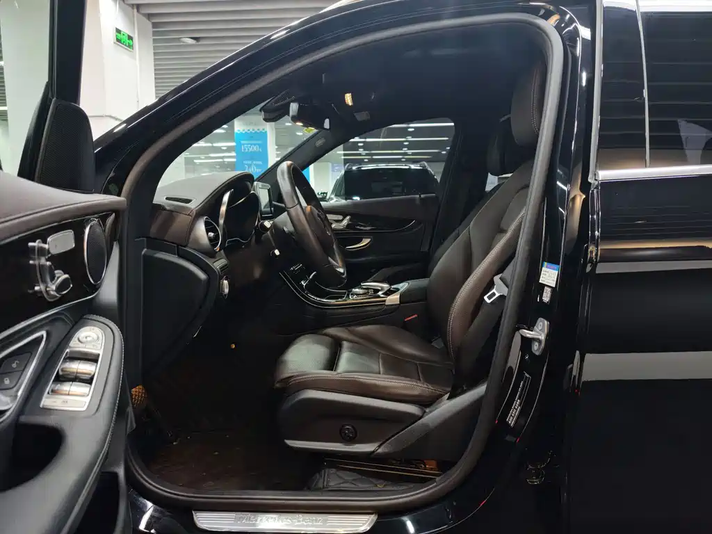 Mercedes-Benz GLC 2018 — фото 17