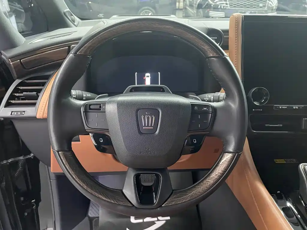 Toyota Vellfire 2024 — фото 10
