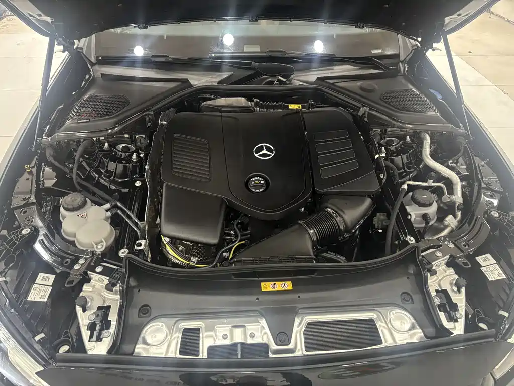 Mercedes-Benz E-Class 2025 — фото 31