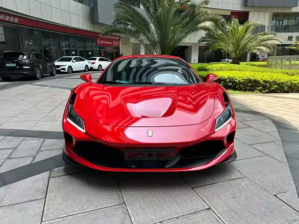 Ferrari F8 2019