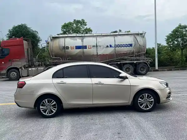 Geely Emgrand 2018