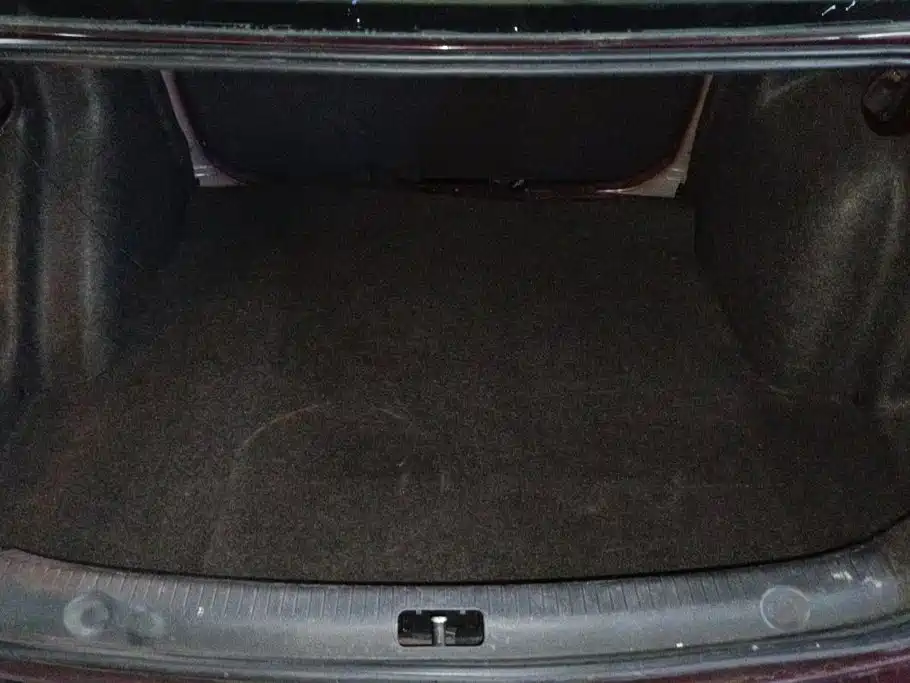 Volkswagen Lavida 2013