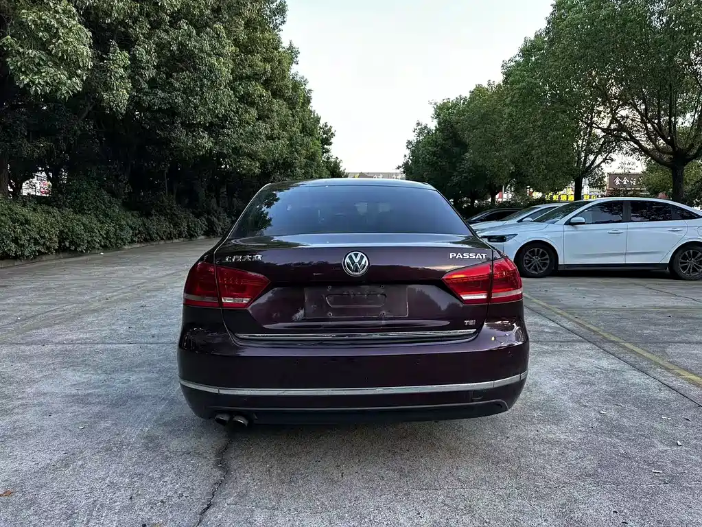 Volkswagen Passat 2014 — фото 14