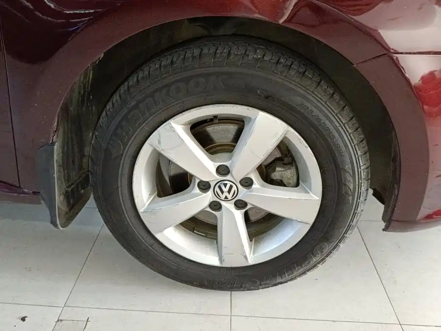 Volkswagen Lavida 2013