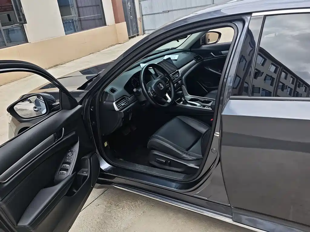 Honda Accord 2023 — фото 10
