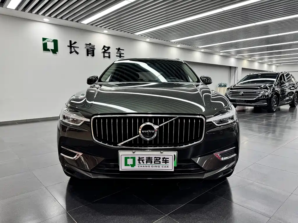 Volvo XC60 PHEV 2018 — фото 2