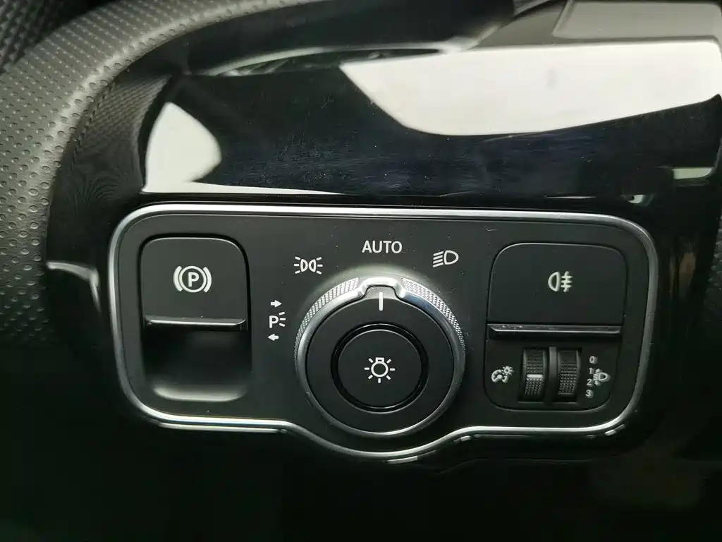 Mercedes-Benz A-Class 2020 — фото 21