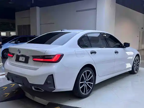 BMW 3 Series 2023