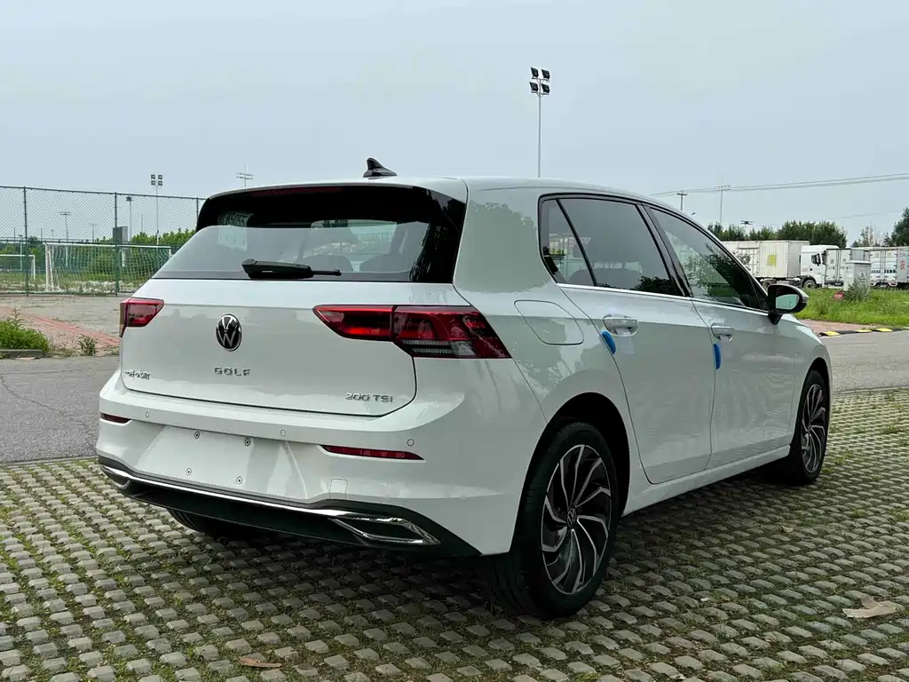 Volkswagen Golf 2022