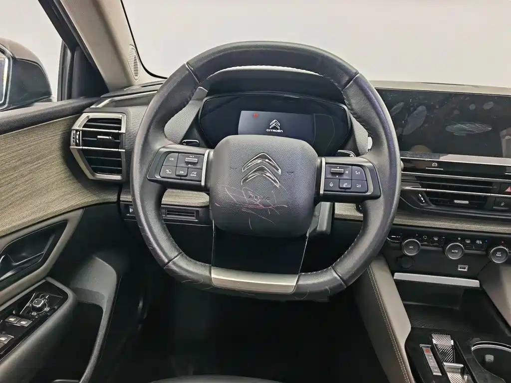 Citroën Versailles C5 X 2023 — фото 11