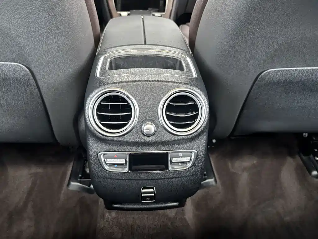 Mercedes-Benz GLC 2023 — фото 20