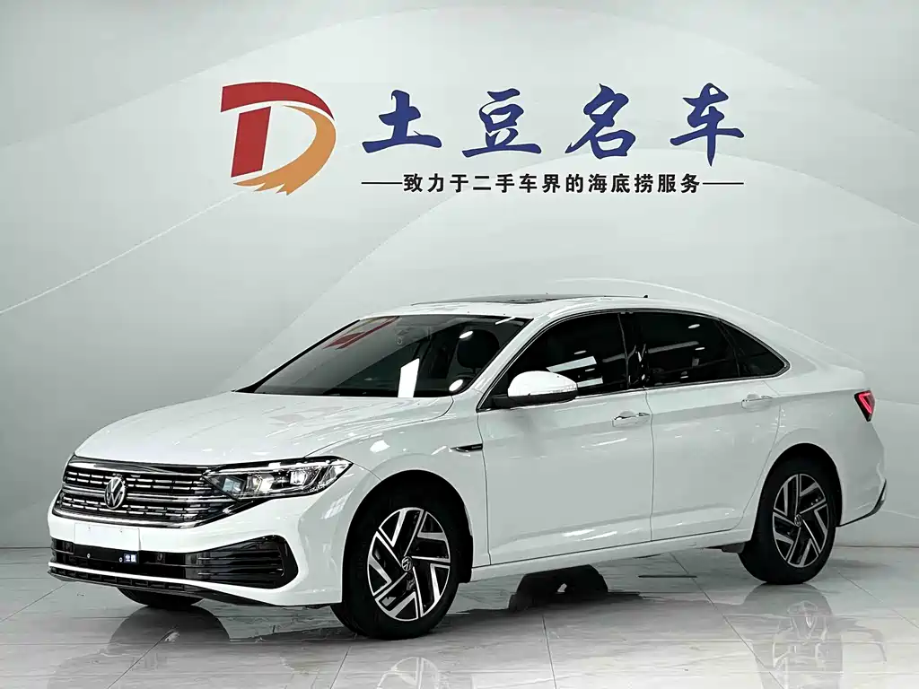 Volkswagen Sagitar 2022