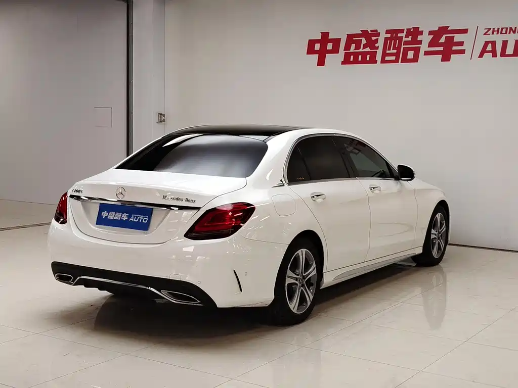 Mercedes-Benz C-Class 2018 — фото 16