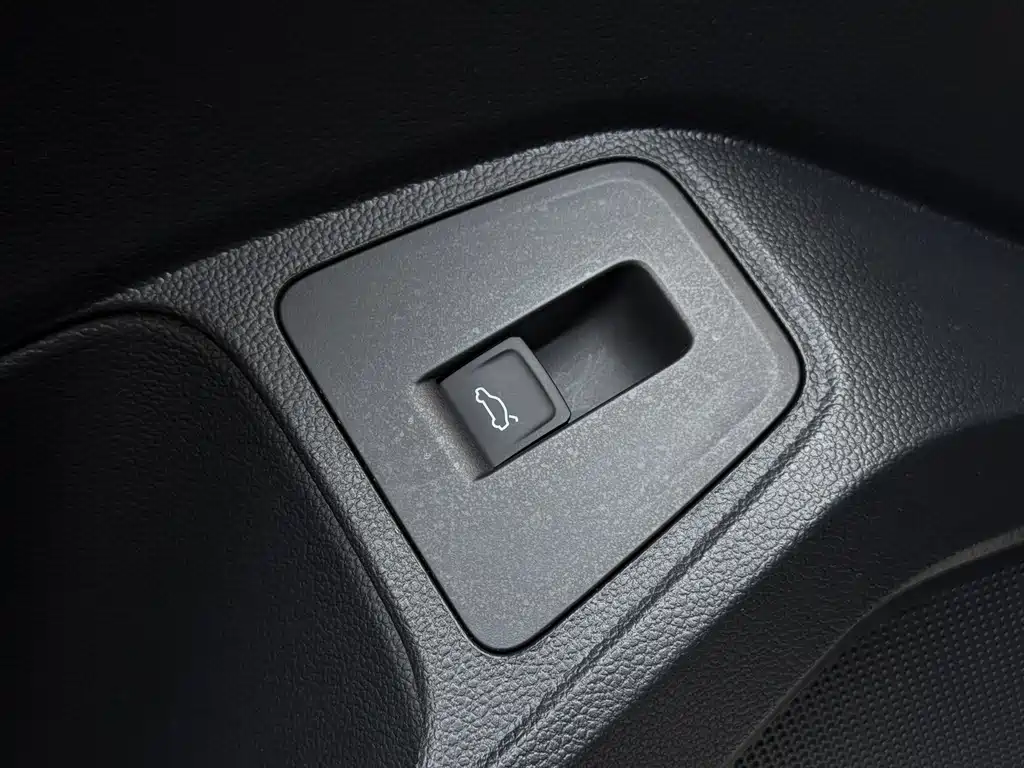 Volkswagen Tiguan L 2023 — фото 21