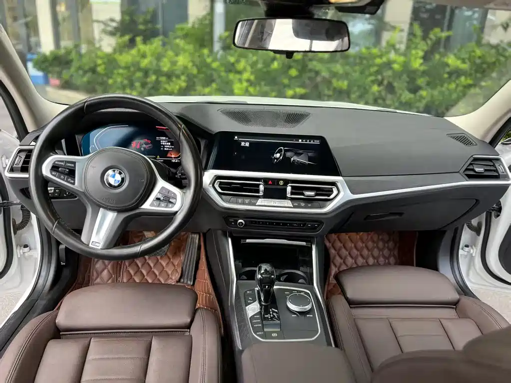 BMW 3 Series 2019 — фото 3