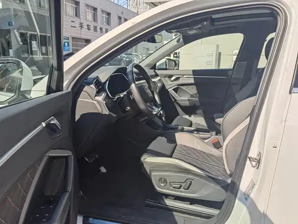 Audi Q3 2025