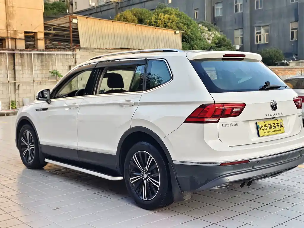 Volkswagen Tiguan L 2021 — фото 27