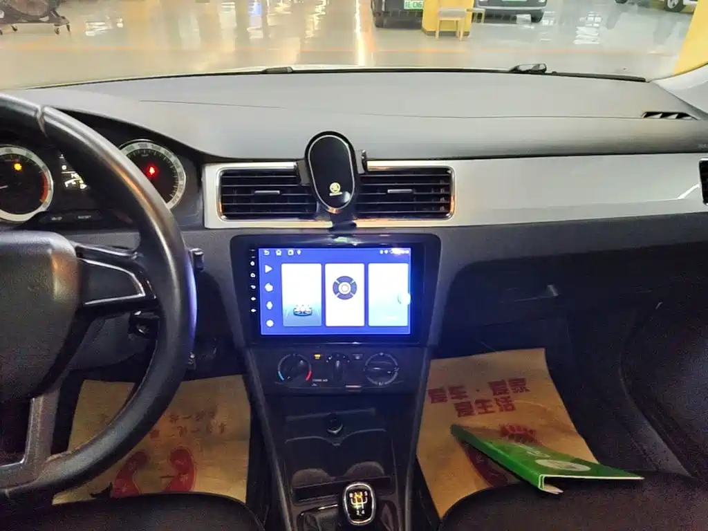 Skoda Rapid 2018 — фото 13