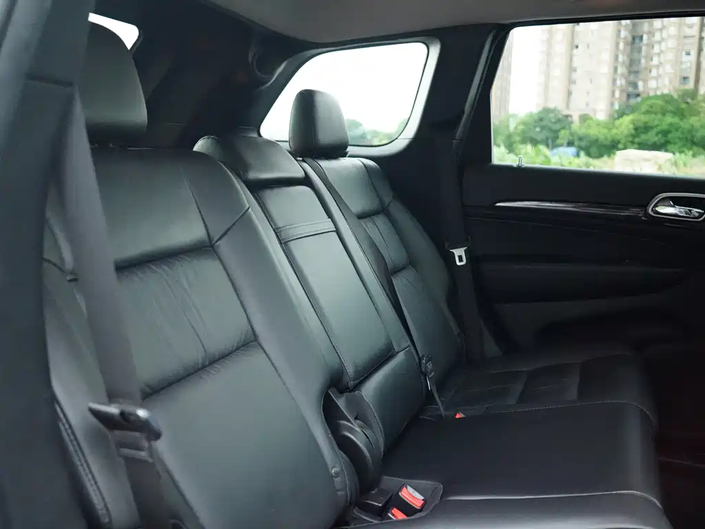 Jeep Grand Cherokee 2013 — фото 16