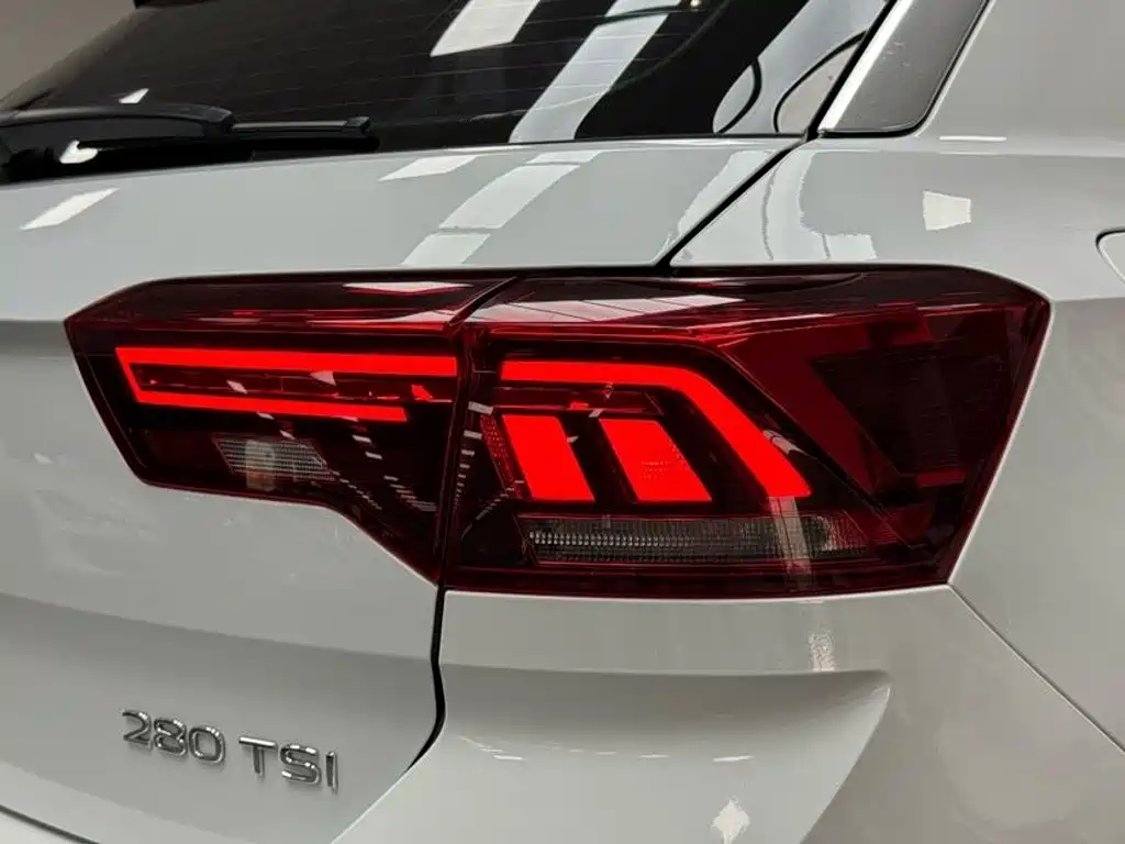 Volkswagen T-Roc 2023 — фото 20
