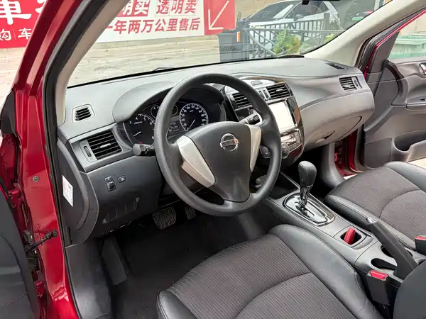 Nissan Tiida 2016