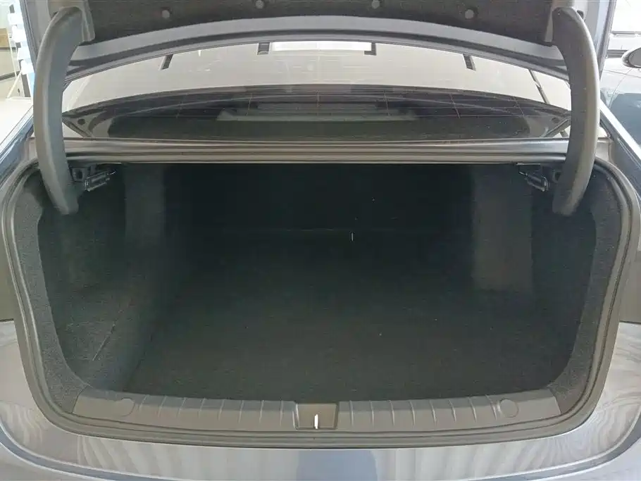 BYD Seal 05 DM-i 2025 — фото 4