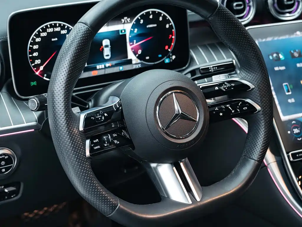Mercedes-Benz C-Class 2024 — фото 15