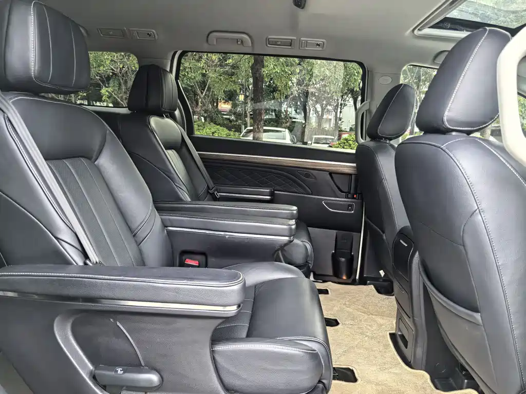 GAC Motor Trumpchi M8 2020 — фото 15